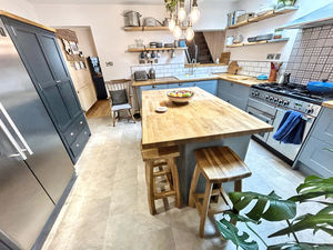 Photo 21- click for photo gallery